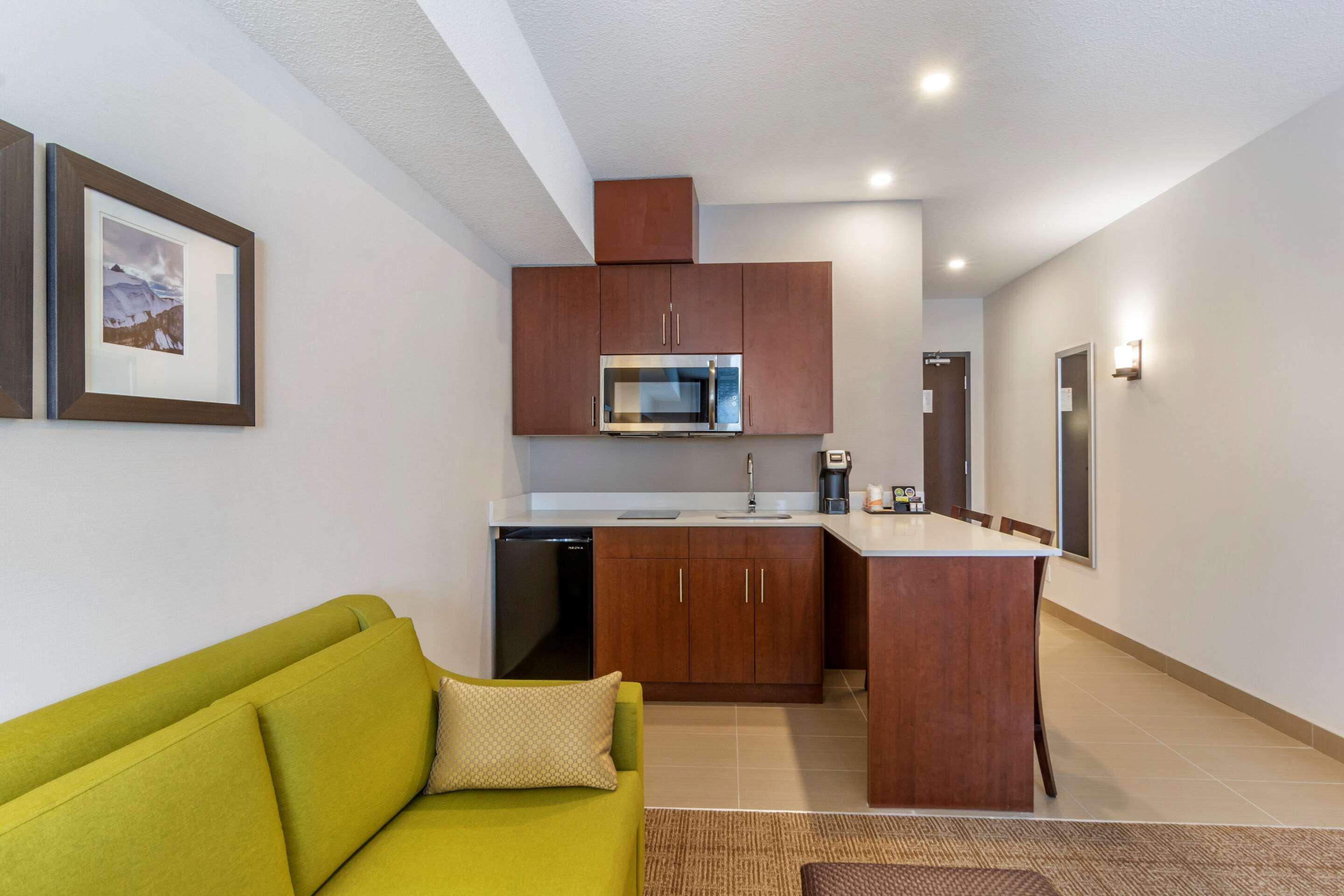 Comfort Inn & Suites Valemount Eksteriør billede