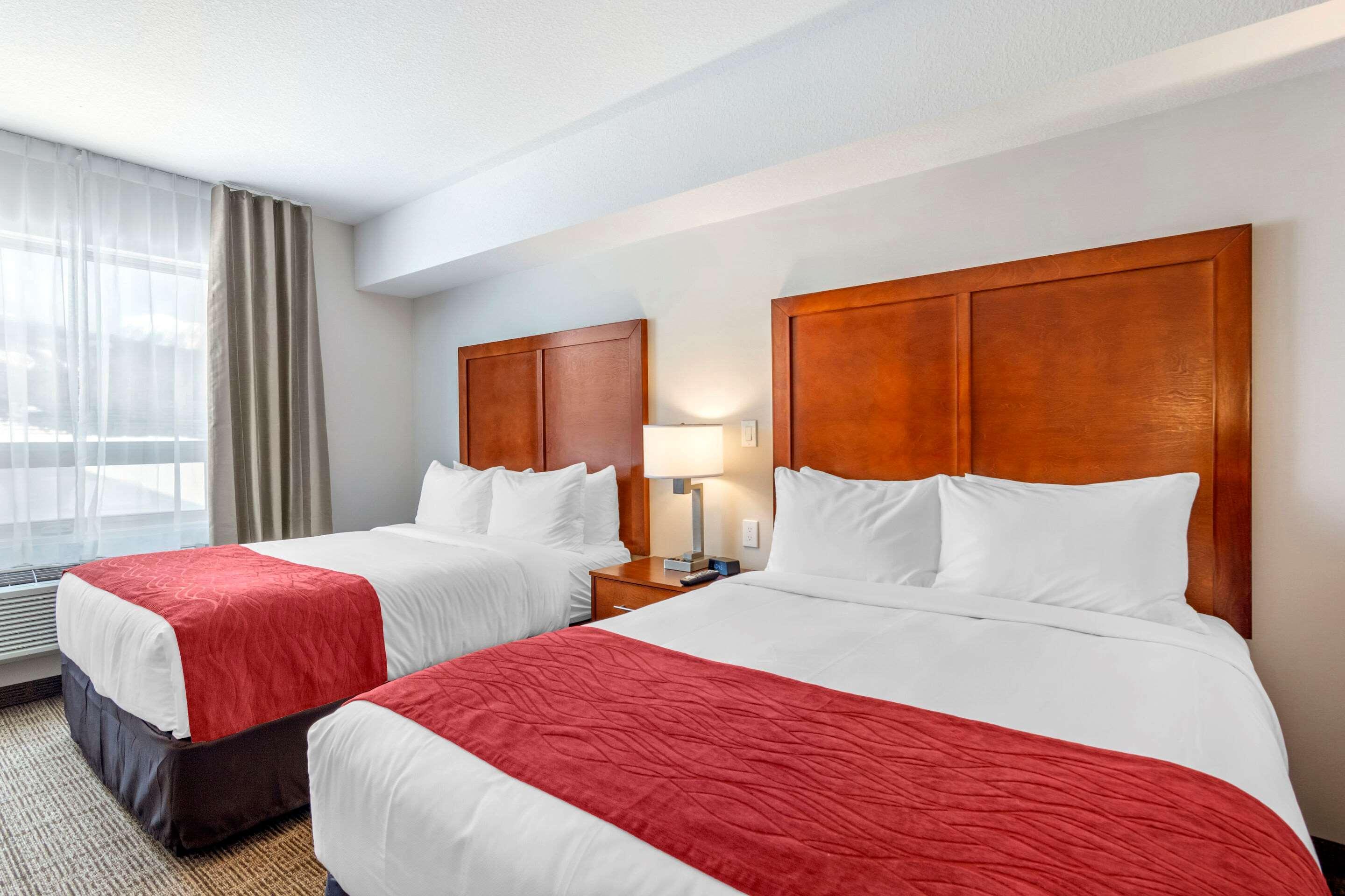 Comfort Inn & Suites Valemount Eksteriør billede