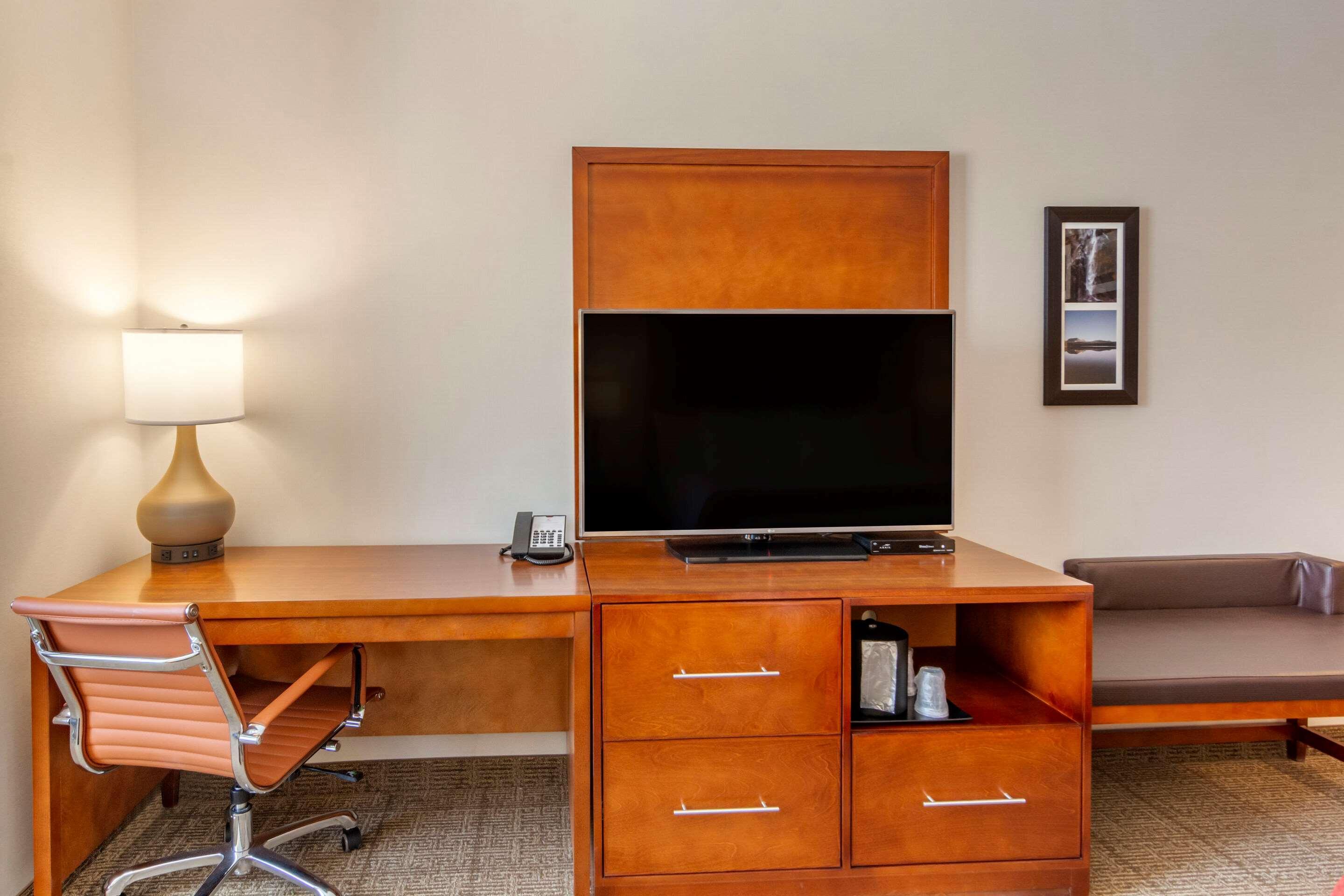 Comfort Inn & Suites Valemount Eksteriør billede